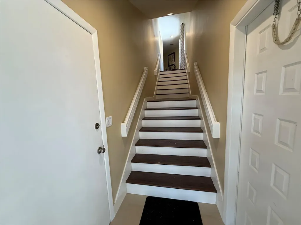 9237 9th Place Plantation FL 33324