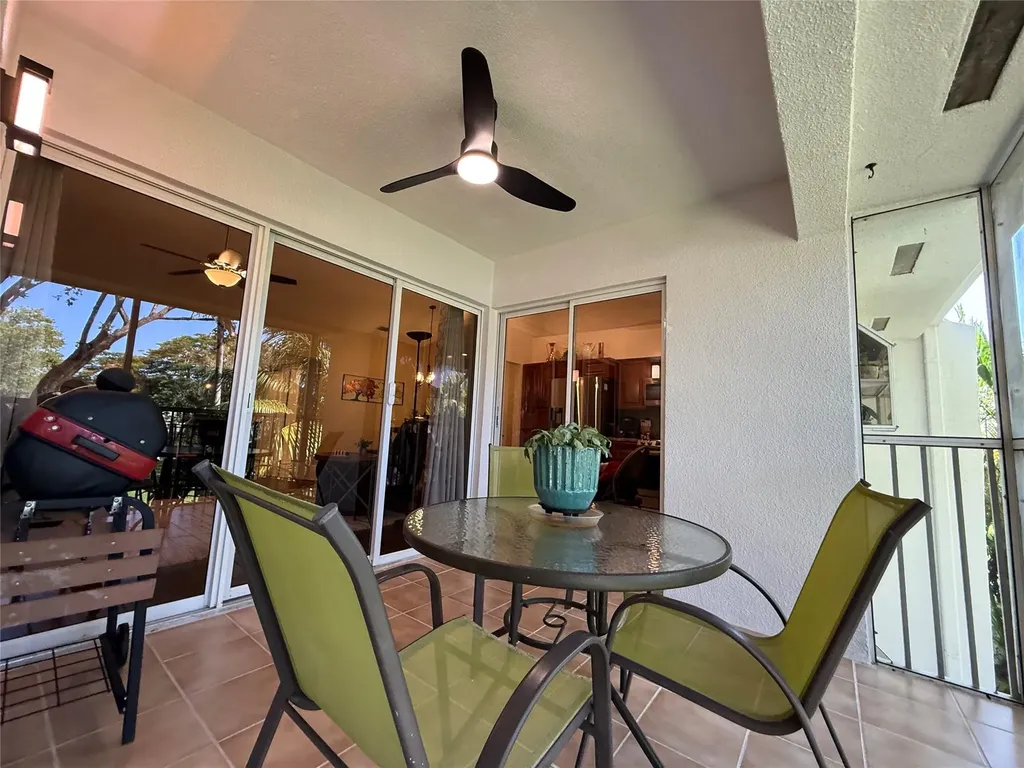 9237 9th Place Plantation FL 33324