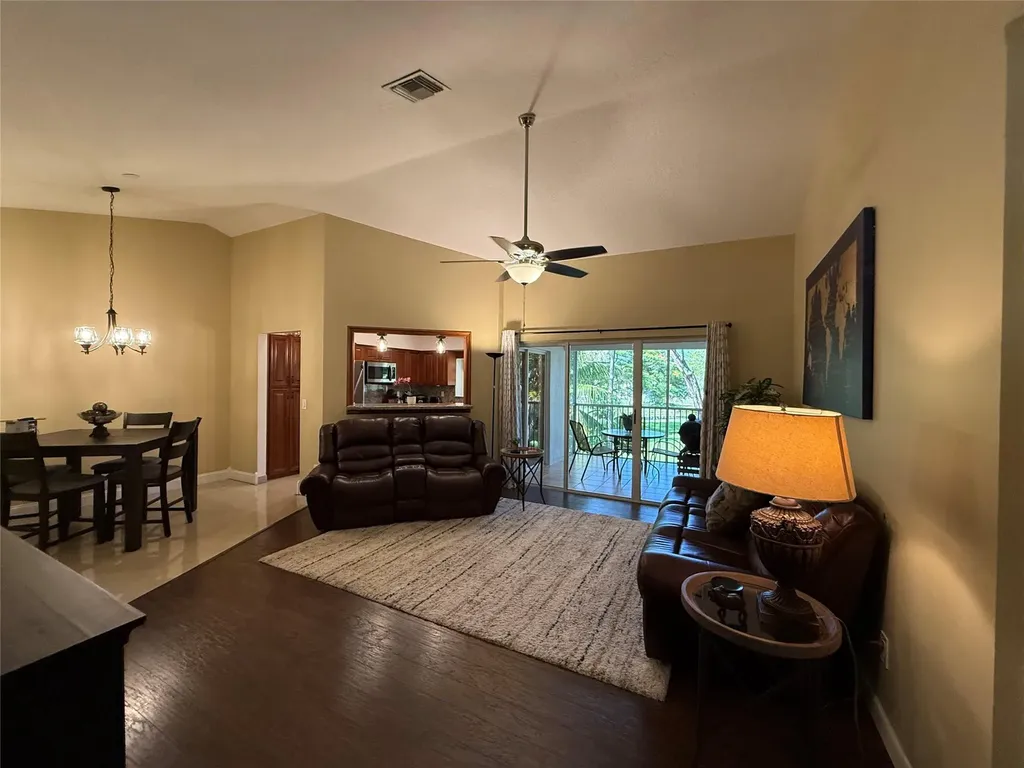 9237 9th Place Plantation FL 33324