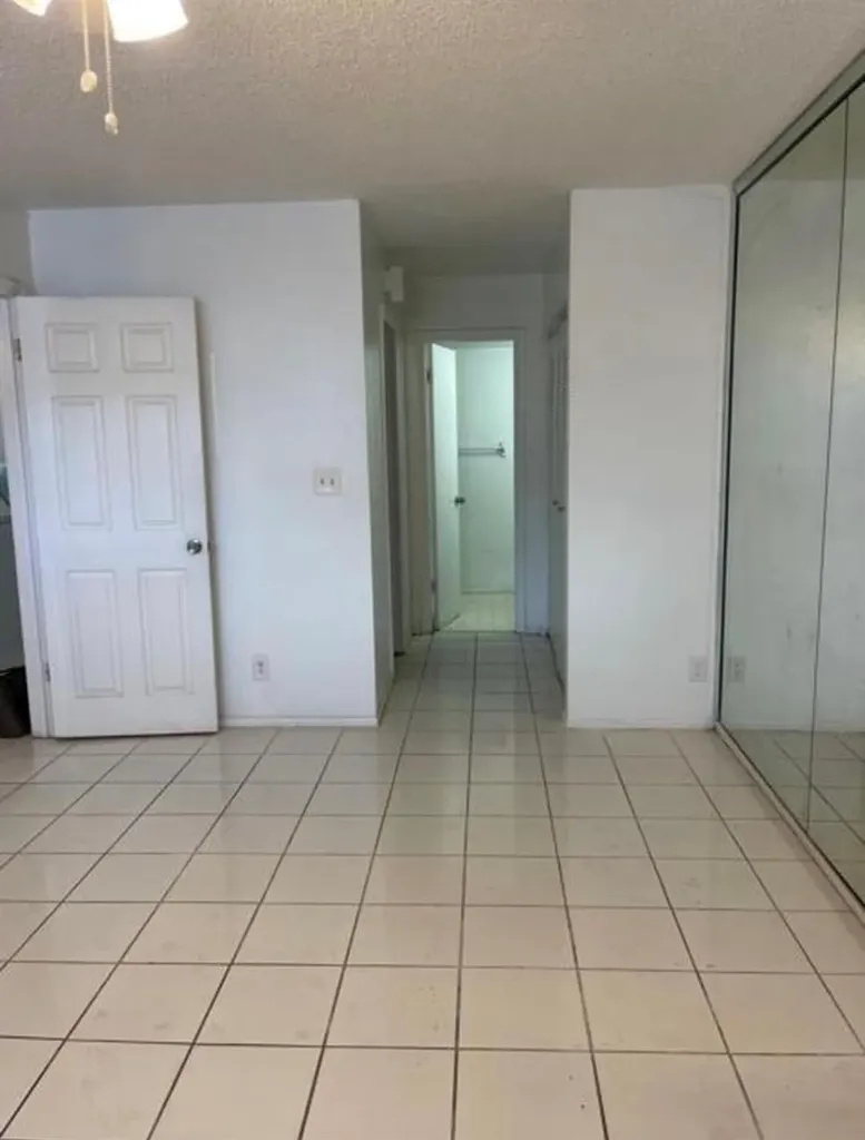 2701 Riverside Drive Coral Springs FL 33065