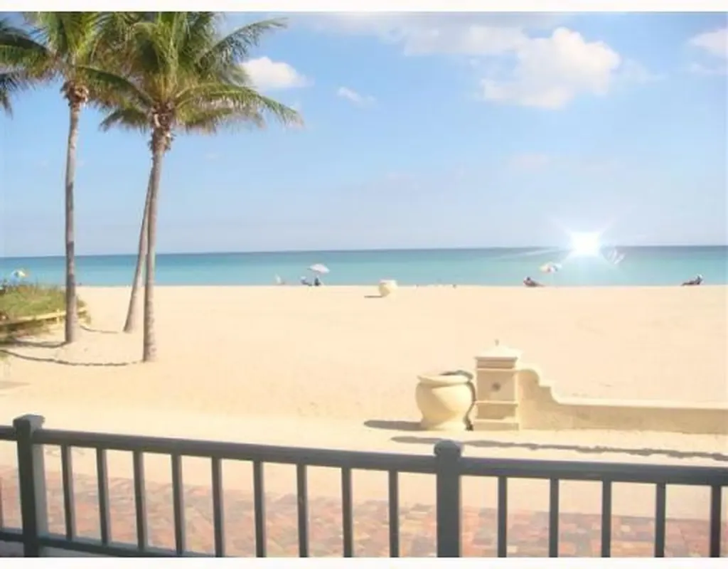 201 Van Buren Street Hollywood FL 33019