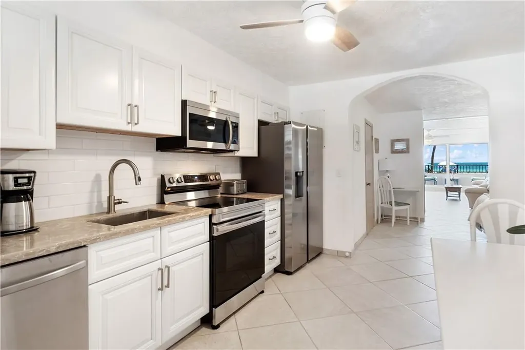 201 Van Buren Street Hollywood FL 33019