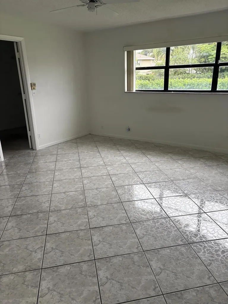 6269 Woodbury Road Boca Raton FL 33433