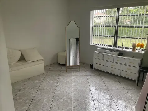 6269 Woodbury Road Boca Raton FL 33433
