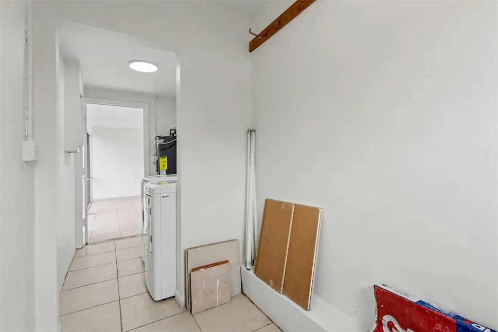 6821-6825 NW 11th Place Plantation FL 33317