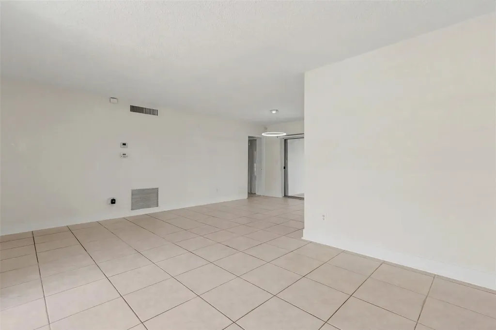 6821-6825 NW 11th Place Plantation FL 33317