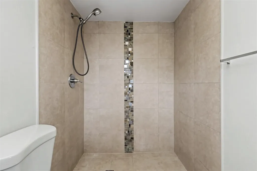 6821-6825 NW 11th Place Plantation FL 33317