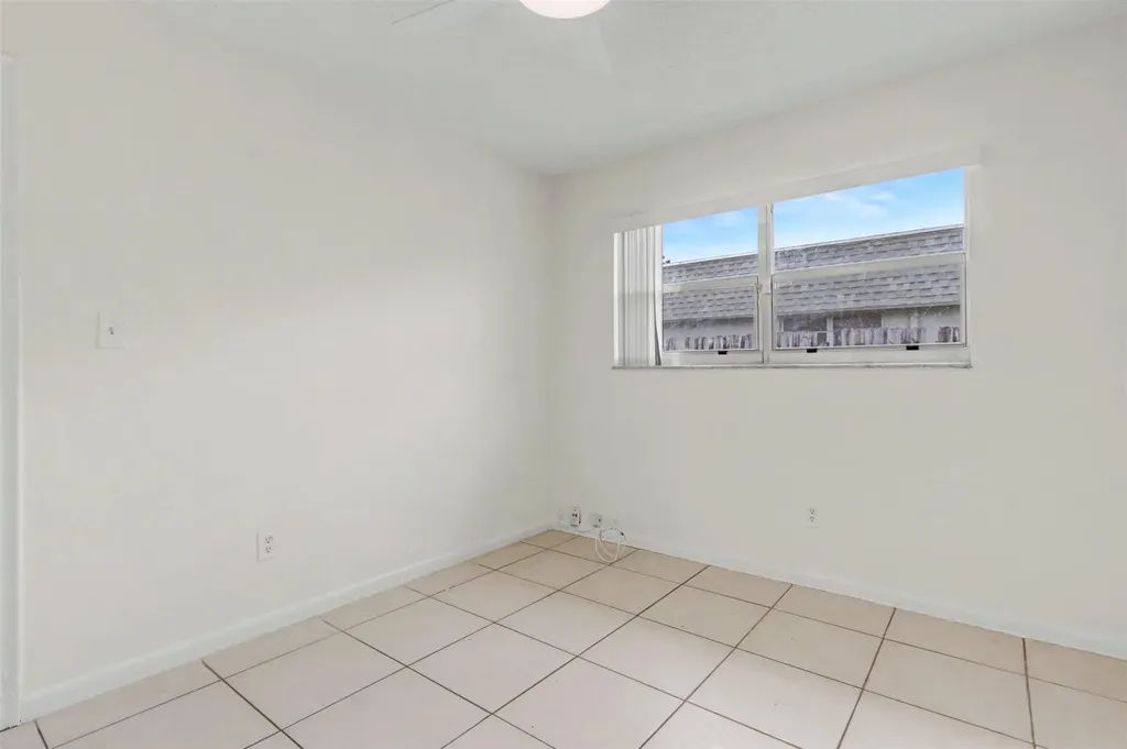 6821-6825 NW 11th Place Plantation FL 33317