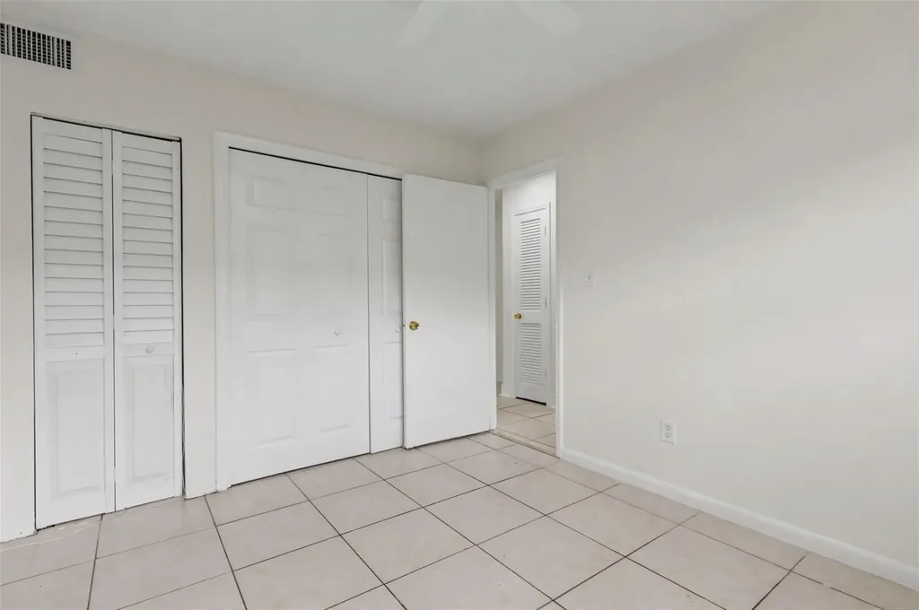 6821-6825 NW 11th Place Plantation FL 33317