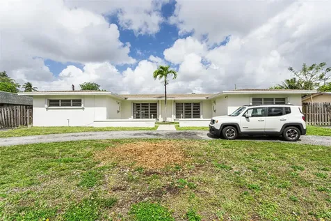 6821-6825 NW 11th Place Plantation FL 33317