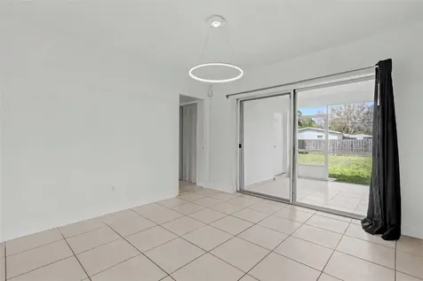6821-6825 NW 11th Place Plantation FL 33317