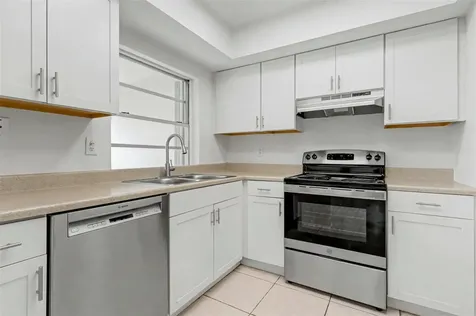 6821-6825 NW 11th Place Plantation FL 33317