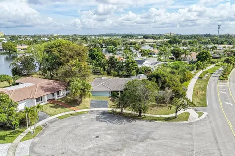 16770 Lakeview Court Weston FL 33326