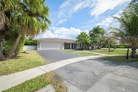16770 Lakeview Court Weston FL 33326