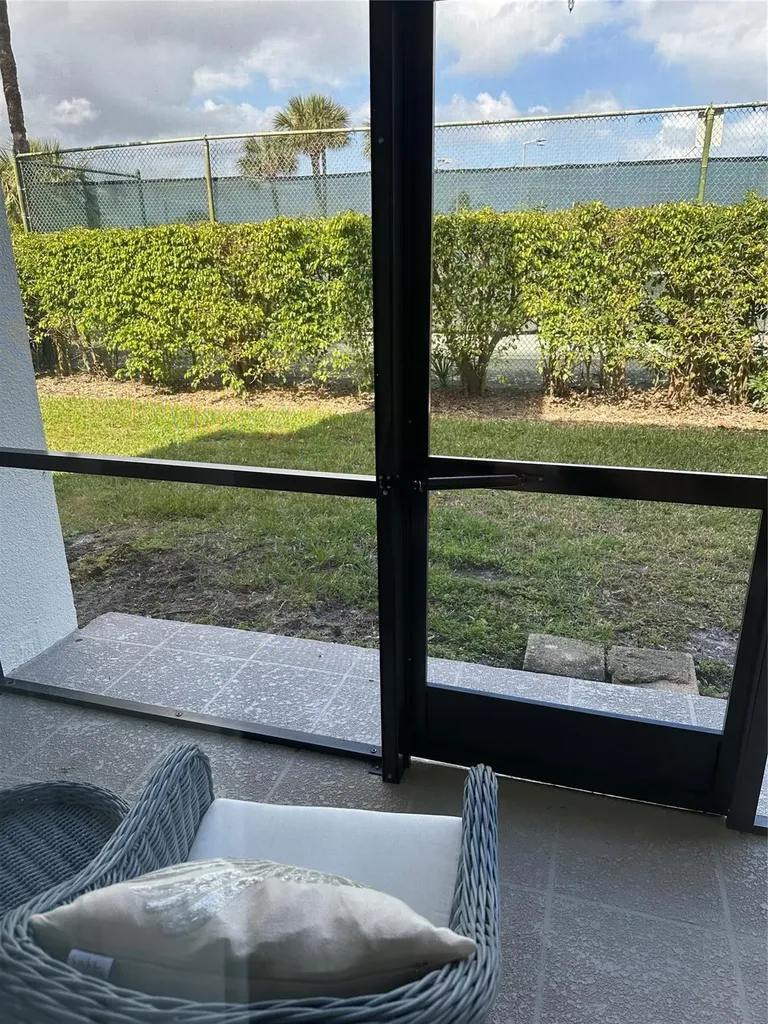 1605 Us Highway 1 V-4 Jupiter FL 33477