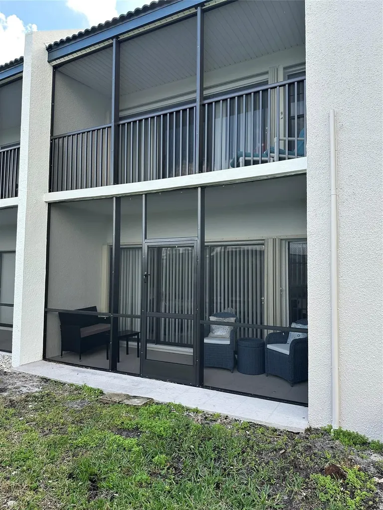 1605 Us Highway 1 V-4 Jupiter FL 33477