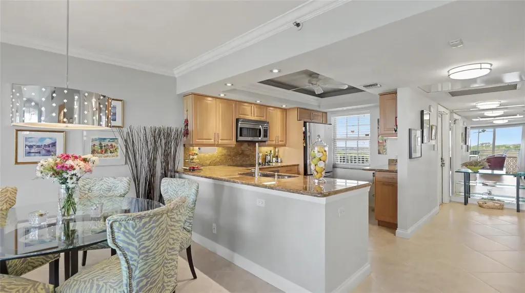 625 Oaks Drive Pompano Beach FL 33069