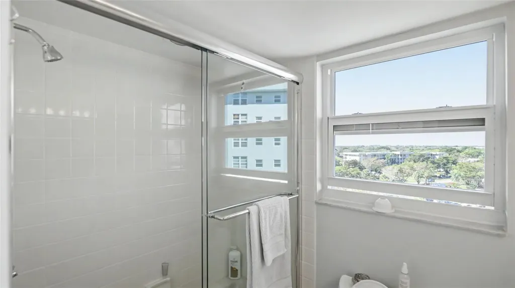 625 Oaks Drive Pompano Beach FL 33069