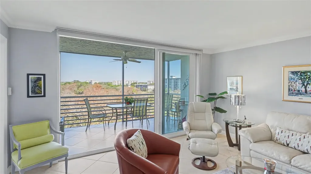 625 Oaks Drive Pompano Beach FL 33069