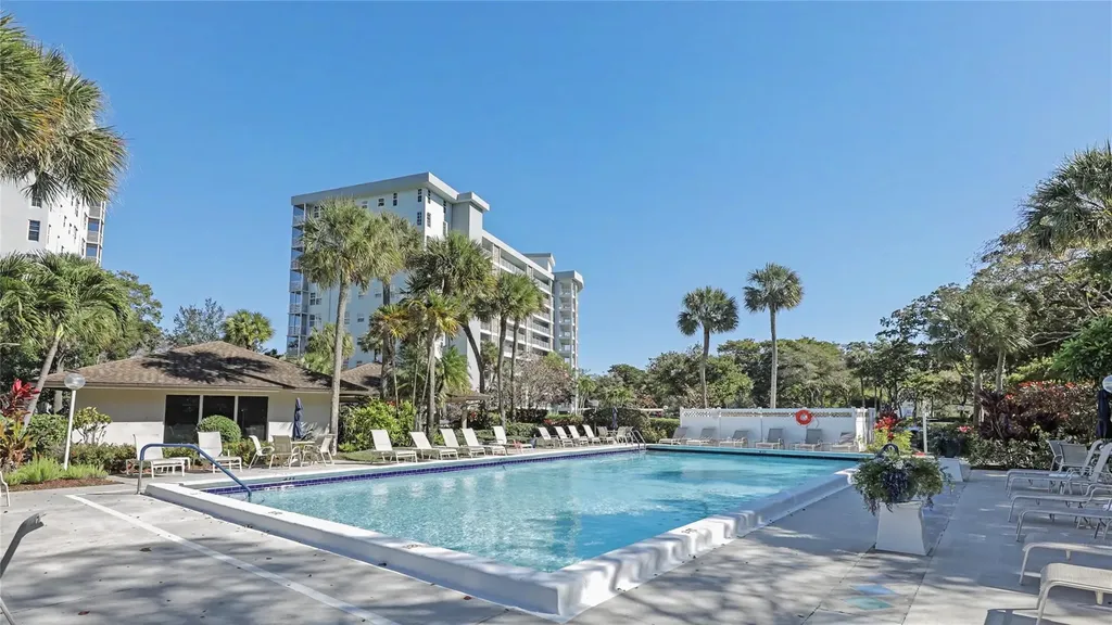 625 Oaks Drive Pompano Beach FL 33069