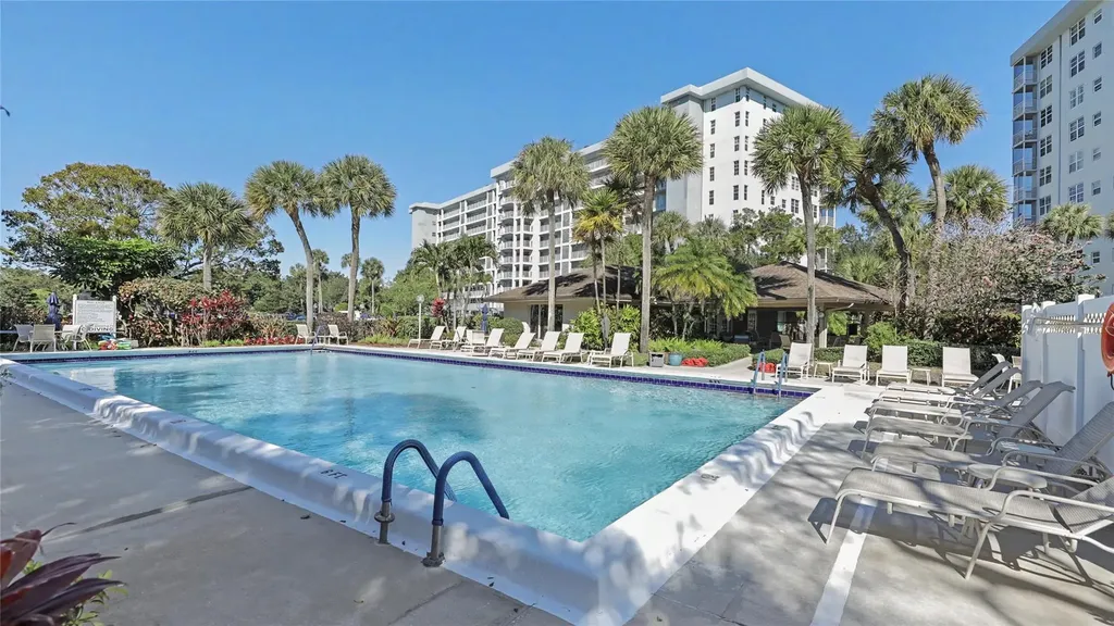 625 Oaks Drive Pompano Beach FL 33069