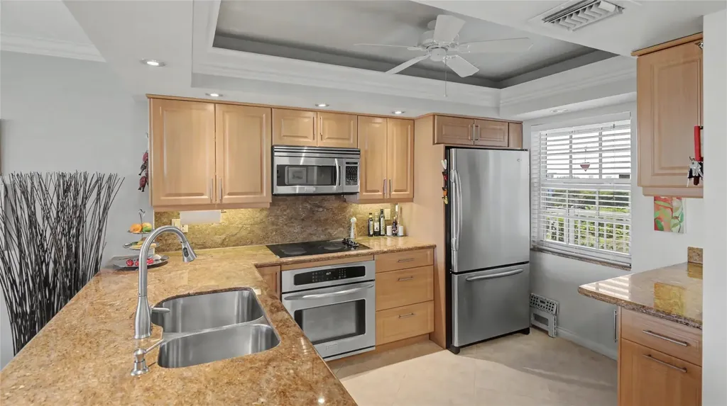 625 Oaks Drive Pompano Beach FL 33069