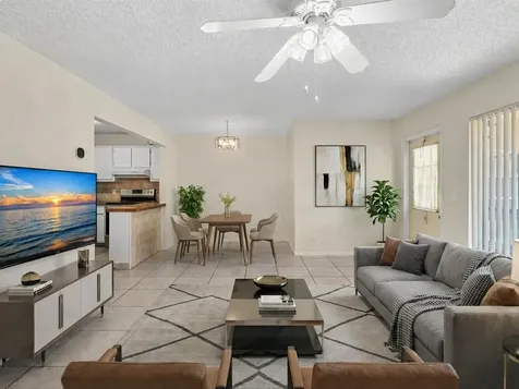 305 Knotty Pine Circle Greenacres FL 33463