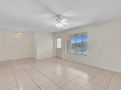 305 Knotty Pine Circle Greenacres FL 33463