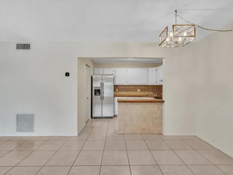 305 Knotty Pine Circle Greenacres FL 33463