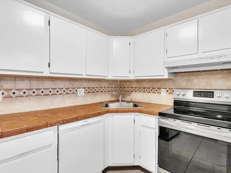 305 Knotty Pine Circle Greenacres FL 33463