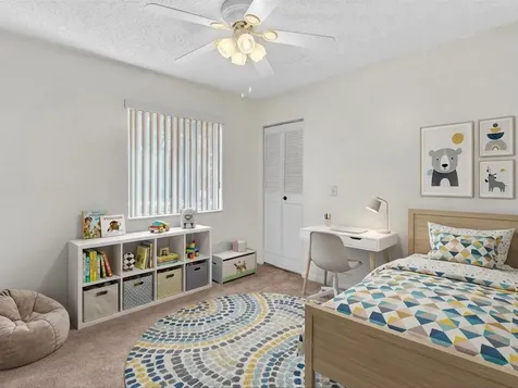 305 Knotty Pine Circle Greenacres FL 33463