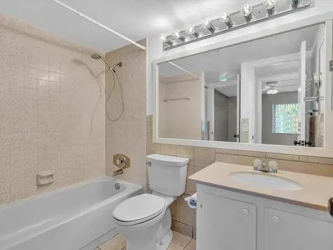 305 Knotty Pine Circle Greenacres FL 33463
