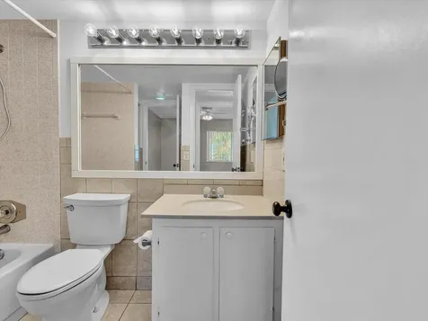 305 Knotty Pine Circle Greenacres FL 33463