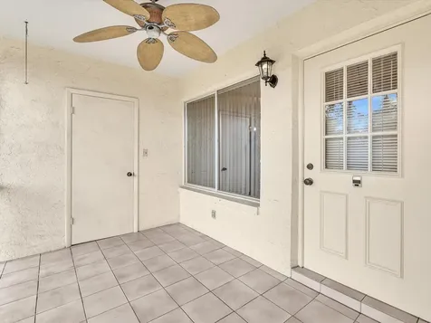 305 Knotty Pine Circle Greenacres FL 33463