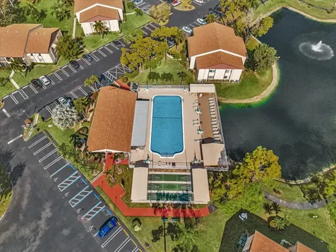 305 Knotty Pine Circle Greenacres FL 33463