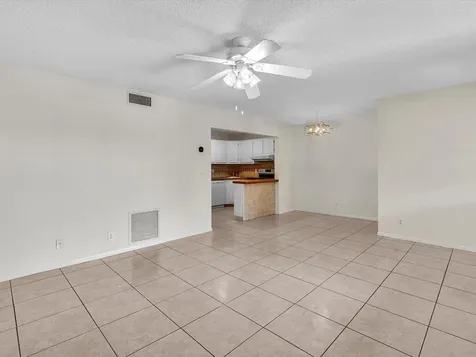 305 Knotty Pine Circle Greenacres FL 33463