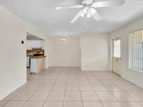 305 Knotty Pine Circle Greenacres FL 33463