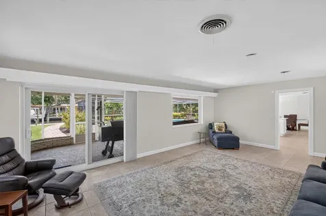 547 E Causeway Boulevard Vero Beach FL 32963
