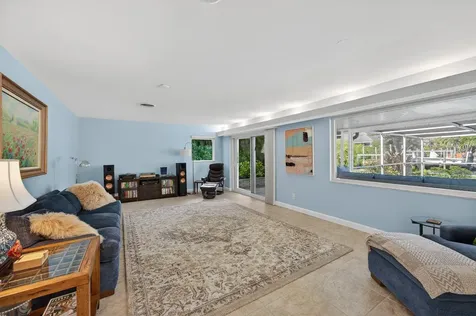 547 E Causeway Boulevard Vero Beach FL 32963