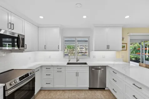 547 E Causeway Boulevard Vero Beach FL 32963