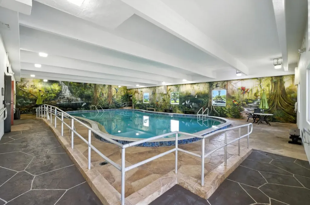 61 Somerset C West Palm Beach FL 33417