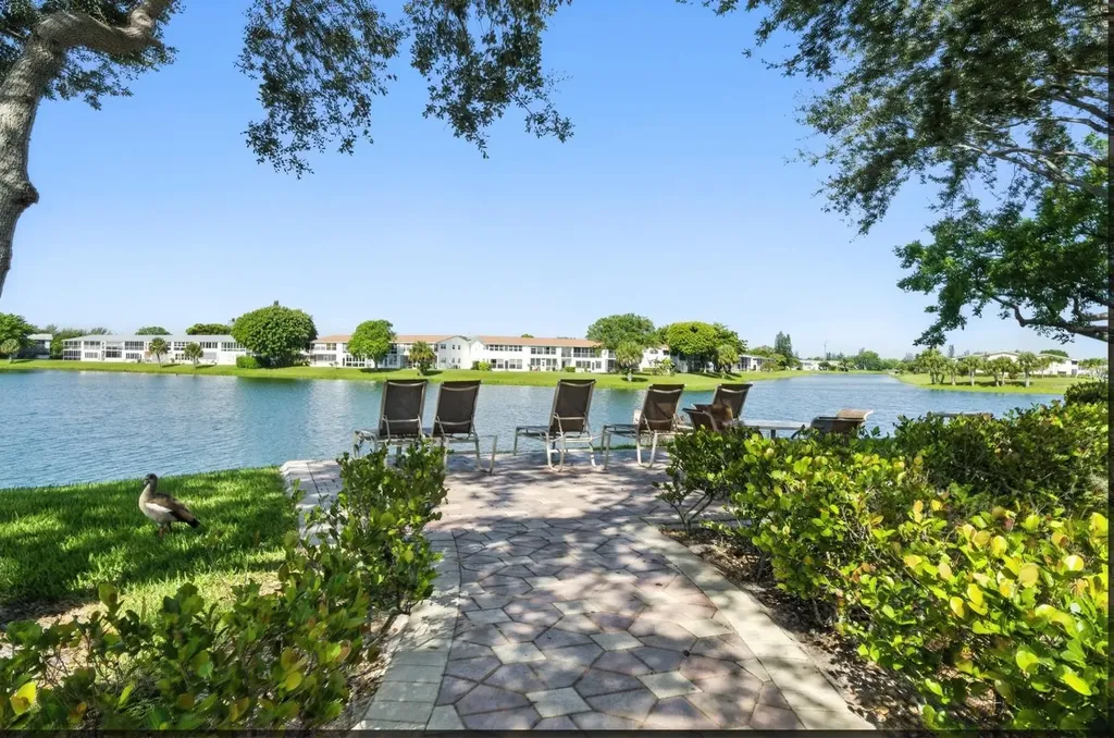 61 Somerset C West Palm Beach FL 33417