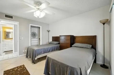 61 Somerset C West Palm Beach FL 33417
