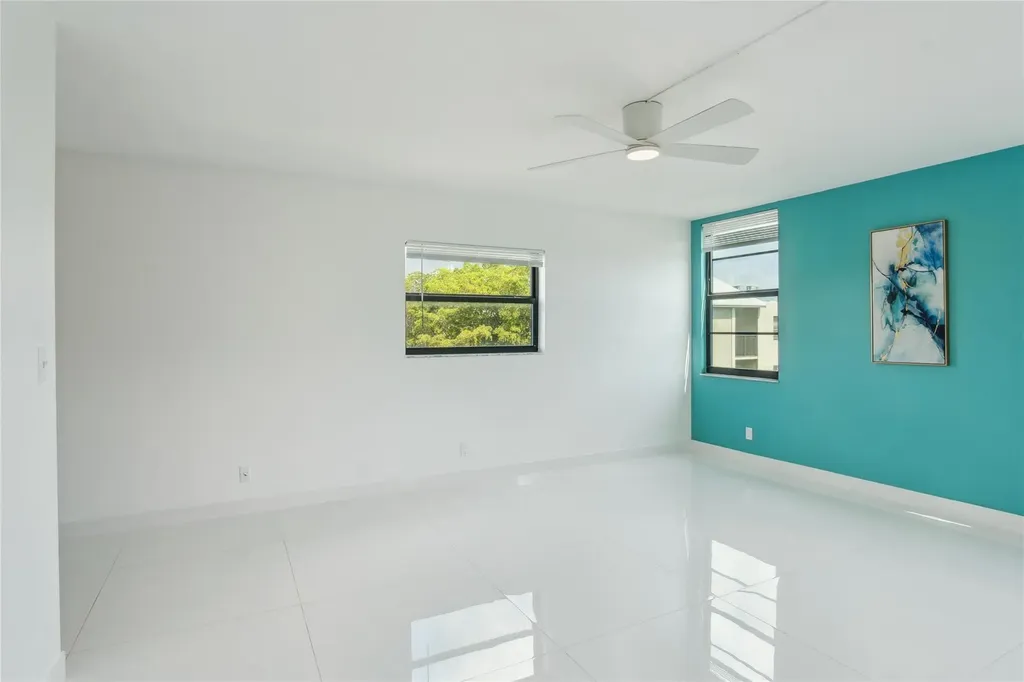 2205 S Cypress Bend Drive Pompano Beach FL 33069