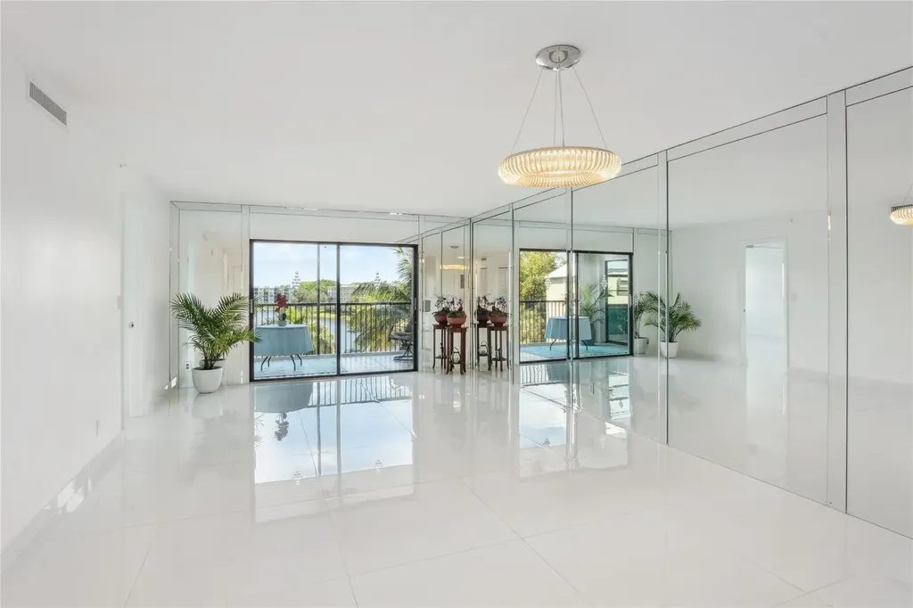 2205 S Cypress Bend Drive Pompano Beach FL 33069