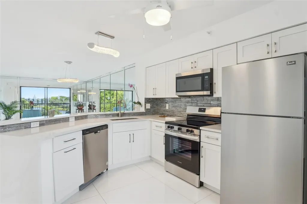 2205 S Cypress Bend Drive Pompano Beach FL 33069