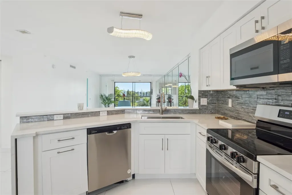 2205 S Cypress Bend Drive Pompano Beach FL 33069