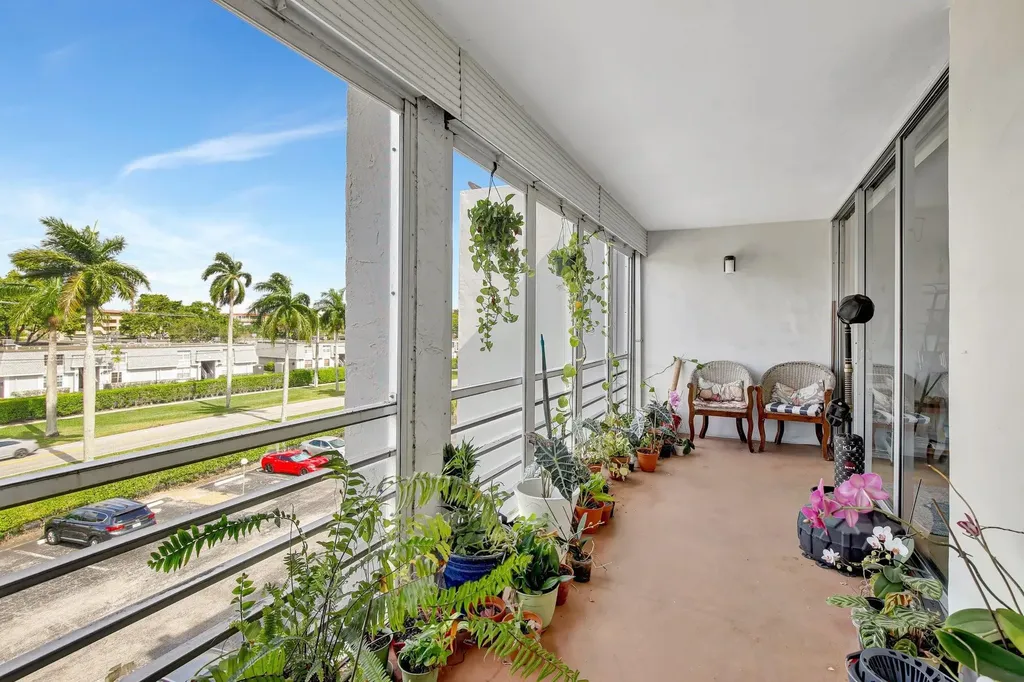 6923 Cypress Road Plantation FL 33317
