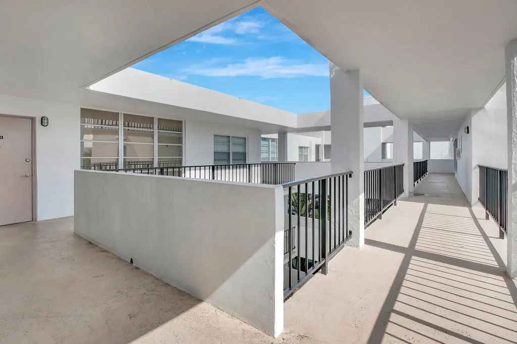 6923 Cypress Road Plantation FL 33317