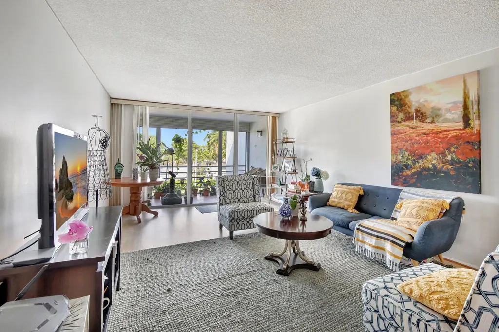 6923 Cypress Road Plantation FL 33317